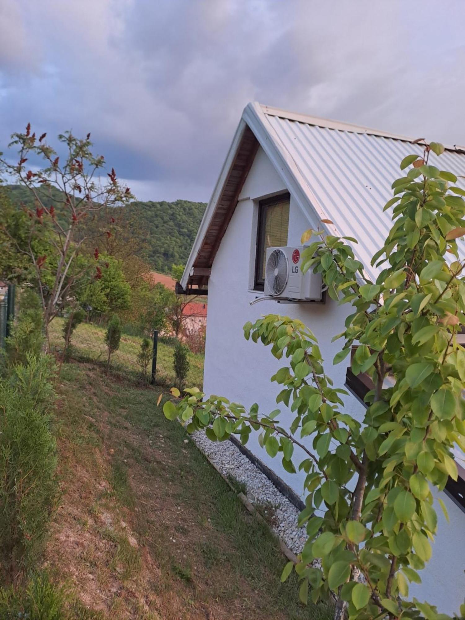 Natural House Visoko Exterior photo